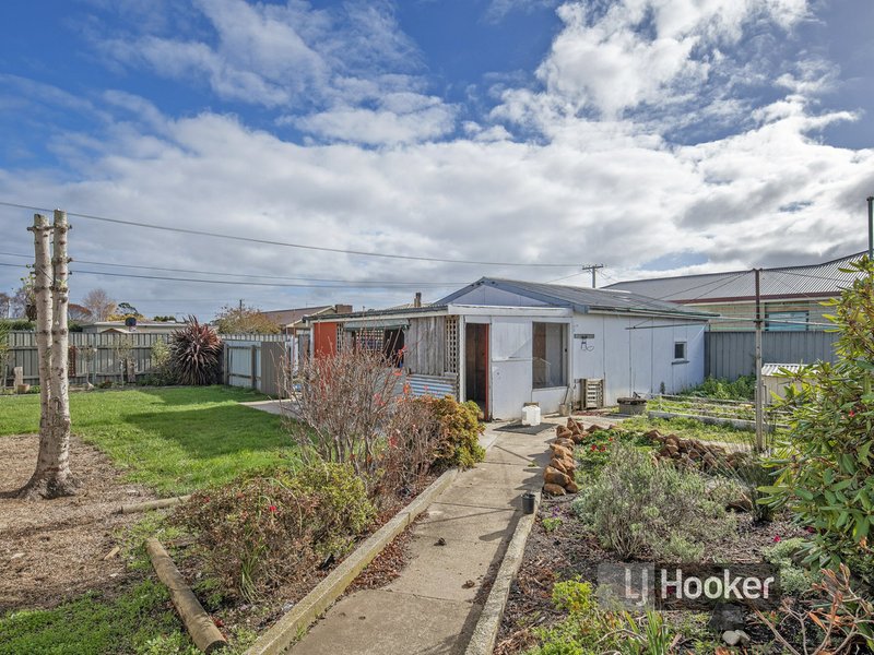 Photo - 23 Jenner Street, Wynyard TAS 7325 - Image 13