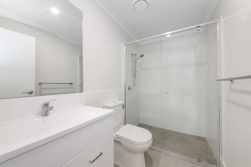 Photo - 2/3 Jezebel Street, Rosewood QLD 4340 - Image 5