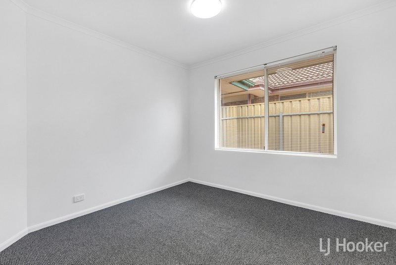 Photo - 2/3 John Street, Smithfield SA 5114 - Image 5