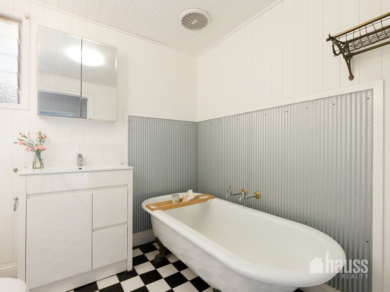 Photo - 23 Junction Street, Sherwood QLD 4075 - Image 9