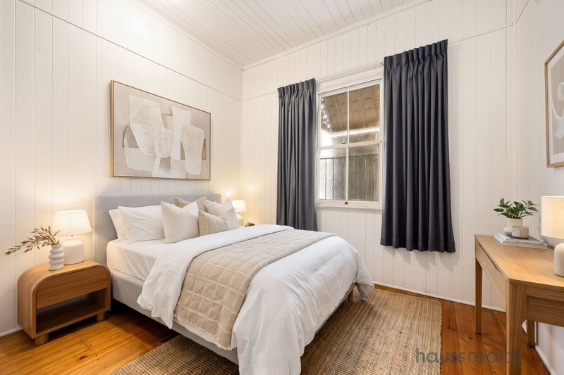 Photo - 23 Junction Street, Sherwood QLD 4075 - Image 8