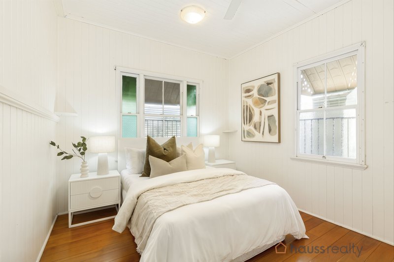 Photo - 23 Junction Street, Sherwood QLD 4075 - Image 10