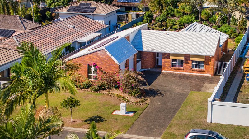 23 Karema Crescent, Runaway Bay QLD 4216