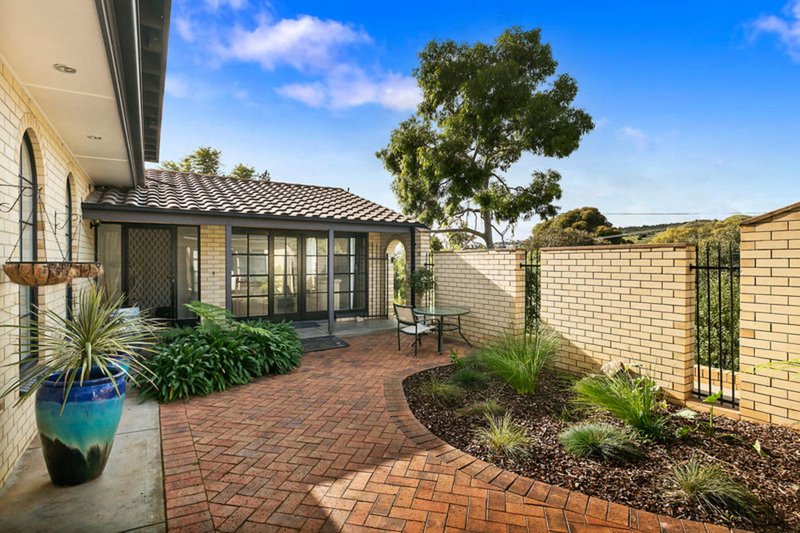 Photo - 23 Karoona Crescent, Seacombe Heights SA 5047 - Image 4