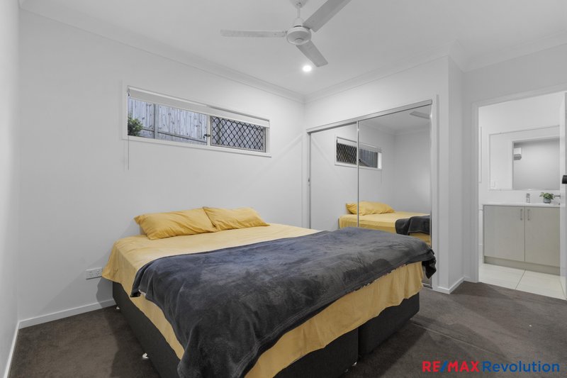 Photo - 23 Karumba Way, Holmview QLD 4207 - Image 9