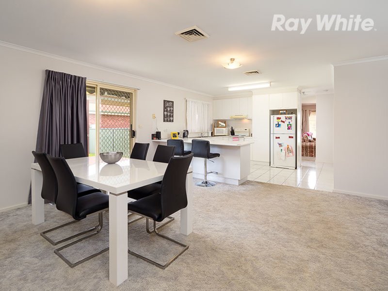 Photo - 23 Katrina Circuit, Corowa NSW 2646 - Image 3