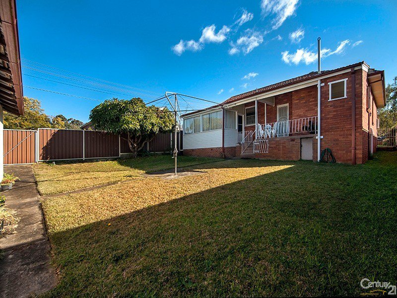 Photo - 23 Kennedy Street, Picnic Point NSW 2213 - Image 5