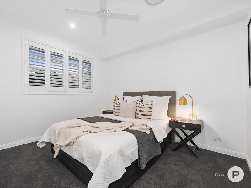 Photo - 23 Kenneth Street, Coorparoo QLD 4151 - Image 20