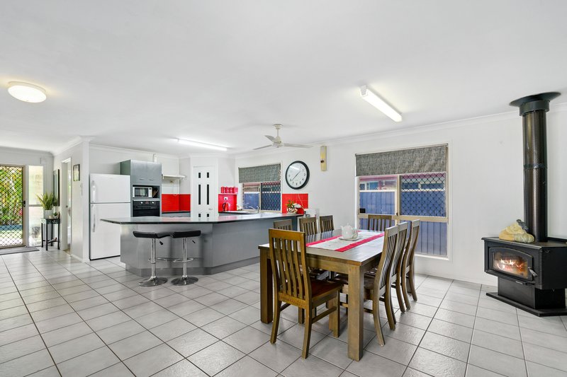 Photo - 23 Kentwood Drive, Bray Park QLD 4500 - Image 7