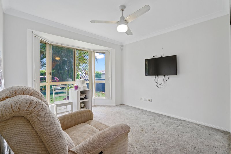 Photo - 23 Kentwood Drive, Bray Park QLD 4500 - Image 9