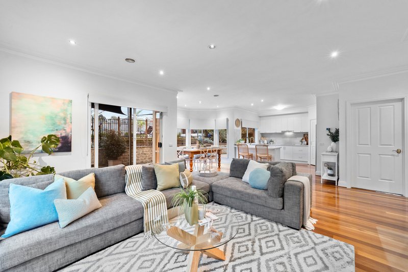 Photo - 23 Kilcunda Drive, Rowville VIC 3178 - Image 3