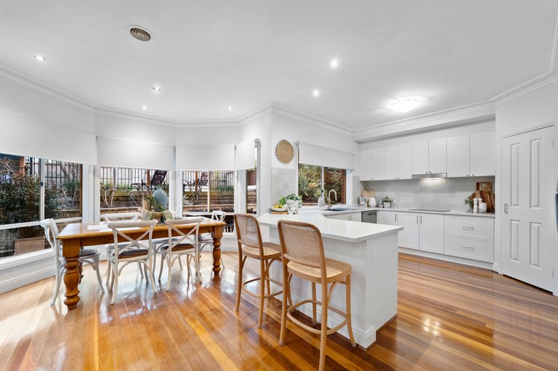 Photo - 23 Kilcunda Drive, Rowville VIC 3178 - Image 4
