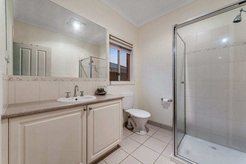 Photo - 23 Kings Glen, Craigieburn VIC 3064 - Image 15