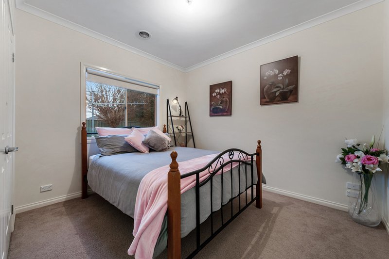 Photo - 23 Kings Glen, Craigieburn VIC 3064 - Image 17