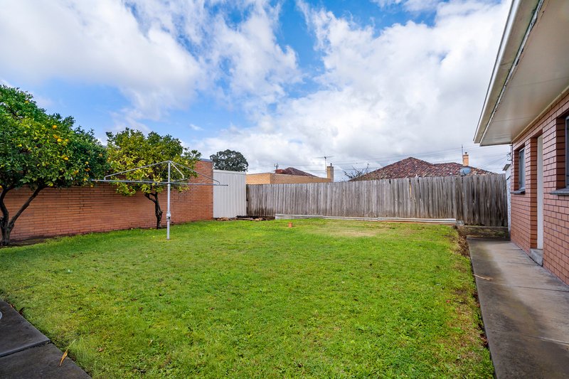 Photo - 23 Kingsford Street, Lalor VIC 3075 - Image 9