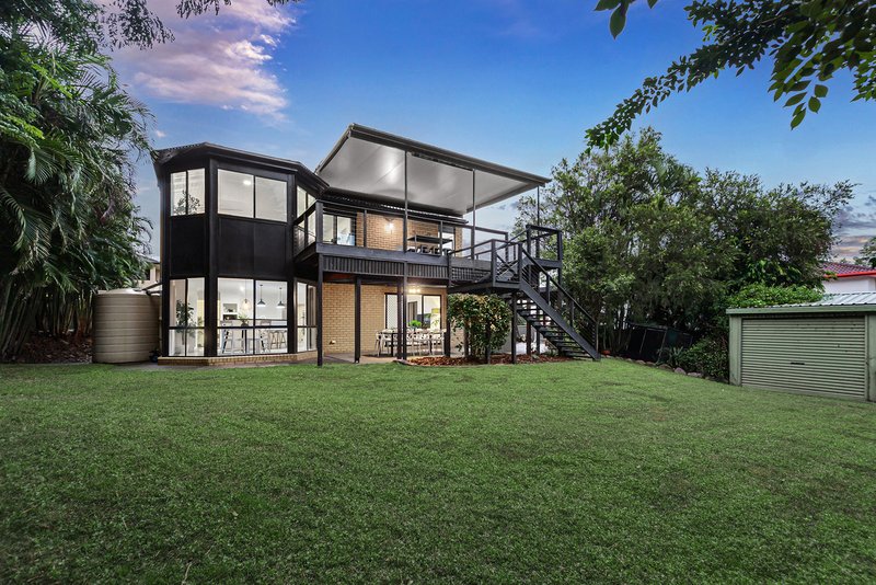 Photo - 23 Knightsbridge Place, Bridgeman Downs QLD 4035 - Image 3