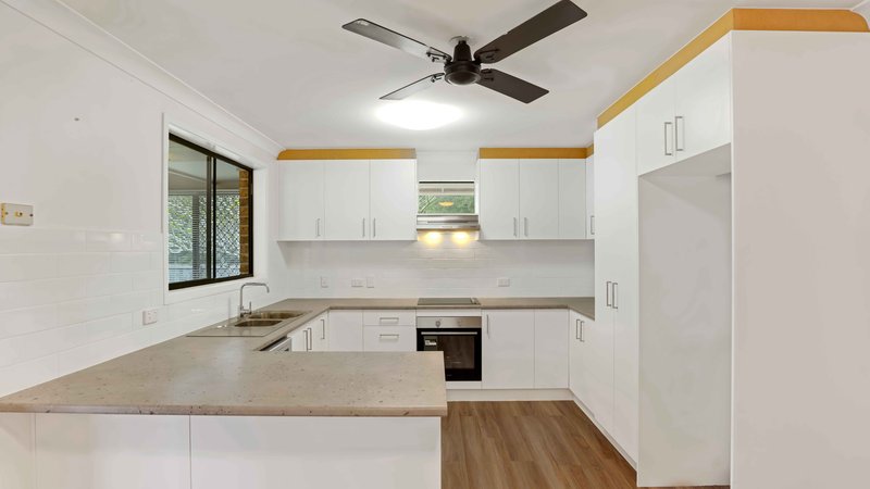 Photo - 23 Kolora Way, Ocean Shores NSW 2483 - Image 4