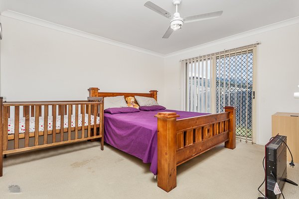 Photo - 2/3 Lady Bowen Parade, Rothwell QLD 4022 - Image 5