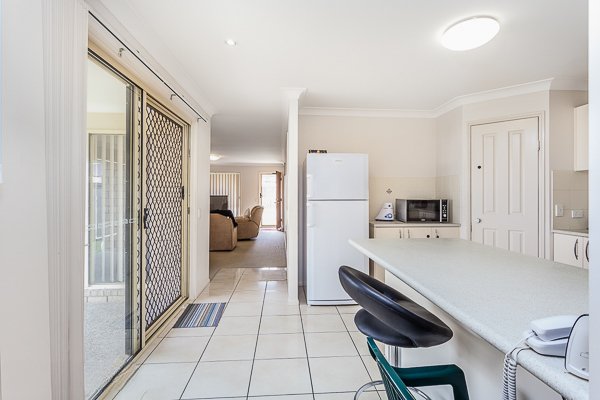 Photo - 2/3 Lady Bowen Parade, Rothwell QLD 4022 - Image 7