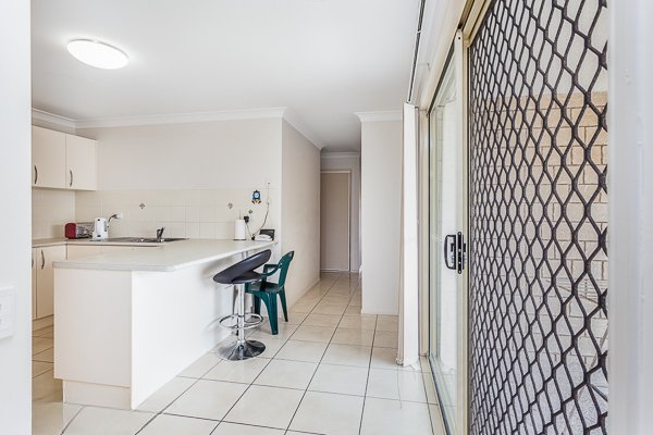 Photo - 2/3 Lady Bowen Parade, Rothwell QLD 4022 - Image 8