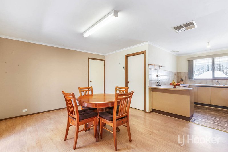 Photo - 23 Lamb Grove, Hoppers Crossing VIC 3029 - Image 5