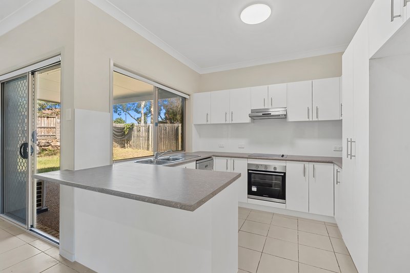 Photo - 23 Lanagan Circuit, North Lakes QLD 4509 - Image 2