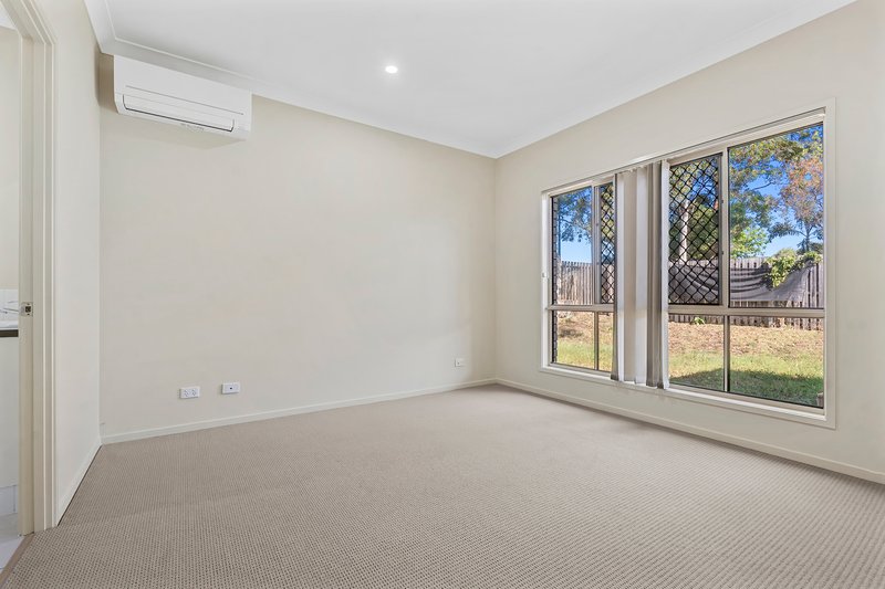 Photo - 23 Lanagan Circuit, North Lakes QLD 4509 - Image 7