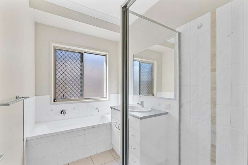 Photo - 23 Lanagan Circuit, North Lakes QLD 4509 - Image 8