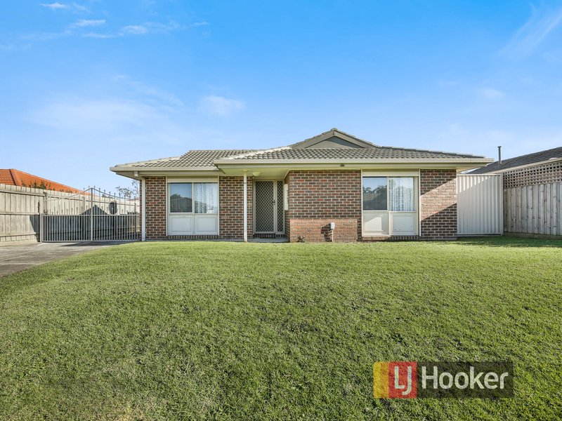 23 Lansell Drive, Cranbourne North VIC 3977