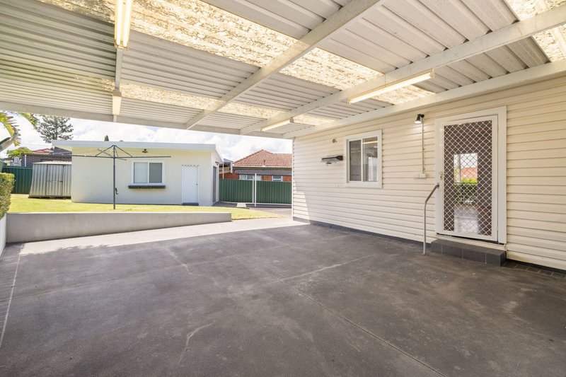 Photo - 23 Lauma Avenue, Greenacre NSW 2190 - Image 5