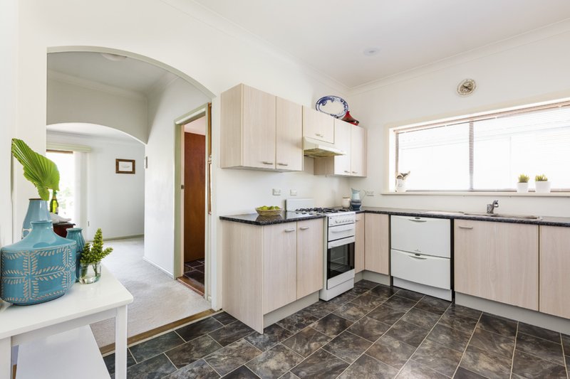 Photo - 23 Laurie Road, Manly Vale NSW 2093 - Image 6