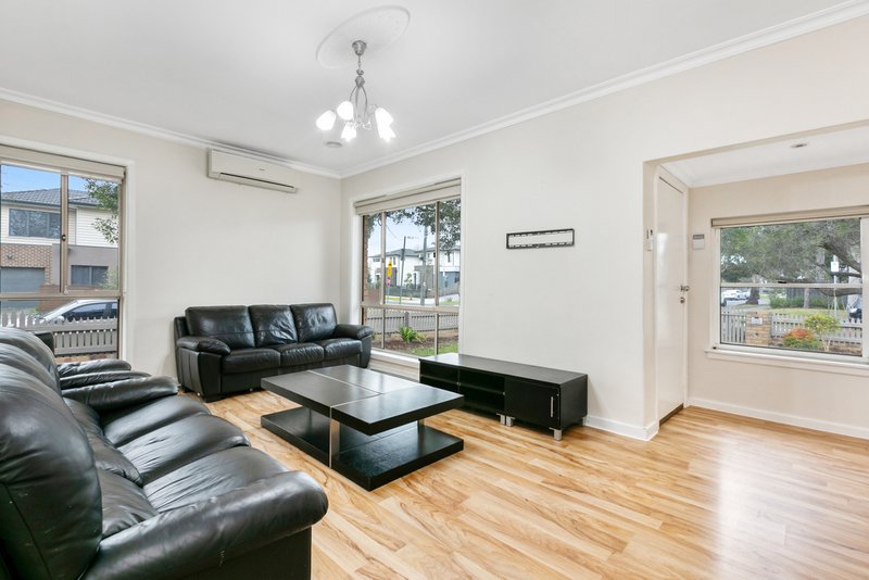 Photo - 23 Law Street, Heidelberg Heights VIC 3081 - Image 2