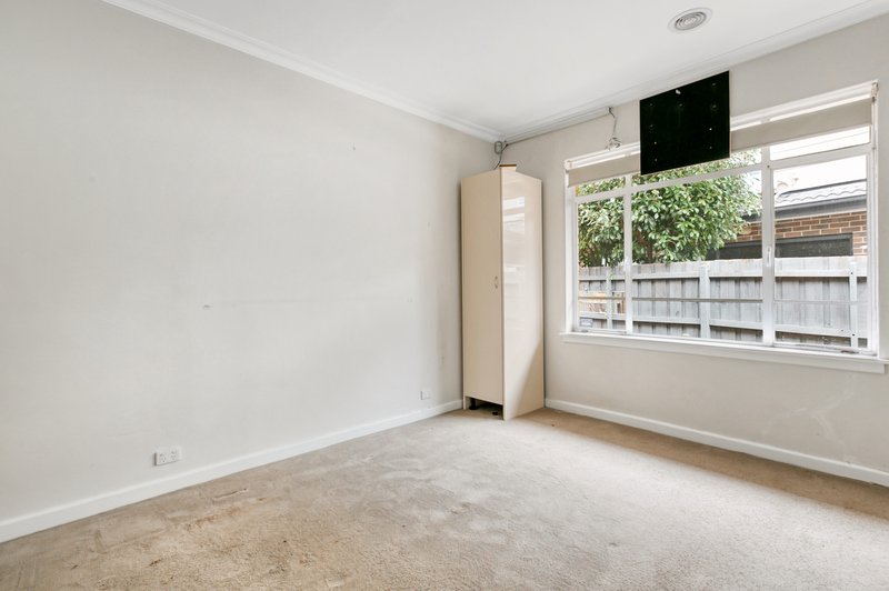 Photo - 23 Law Street, Heidelberg Heights VIC 3081 - Image 7