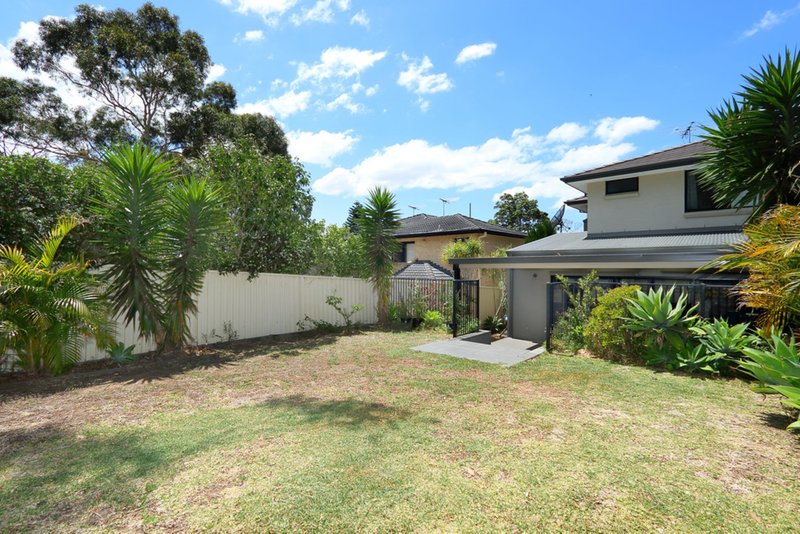 Photo - 23 Lawrence Street, Peakhurst NSW 2210 - Image 2