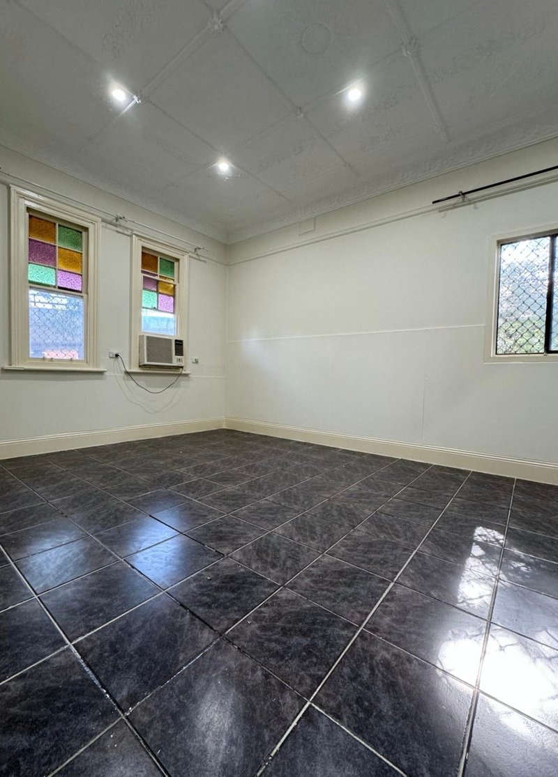 Photo - 23 Lawson Street, Fairfield NSW 2165 - Image 6