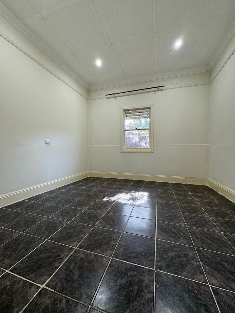 Photo - 23 Lawson Street, Fairfield NSW 2165 - Image 7