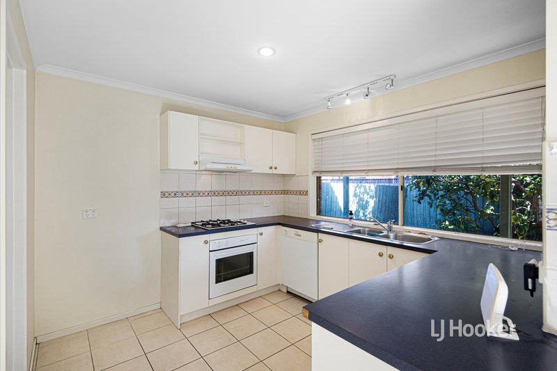 Photo - 23 Leda Drive, Tarneit VIC 3029 - Image 6