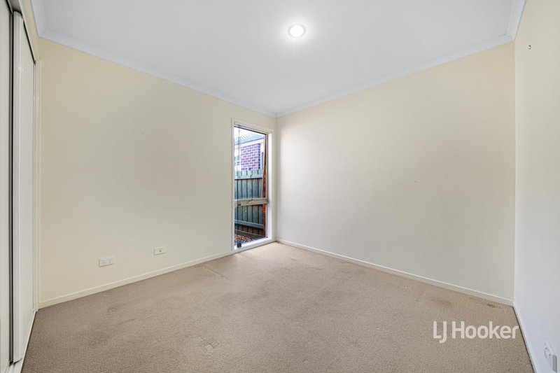 Photo - 23 Leda Drive, Tarneit VIC 3029 - Image 8