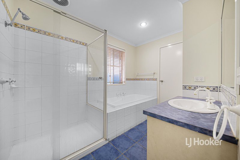 Photo - 23 Leda Drive, Tarneit VIC 3029 - Image 10