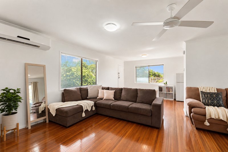 Photo - 23 Lenore Crescent, Springwood QLD 4127 - Image 1