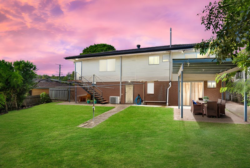 Photo - 23 Lenore Crescent, Springwood QLD 4127 - Image 7