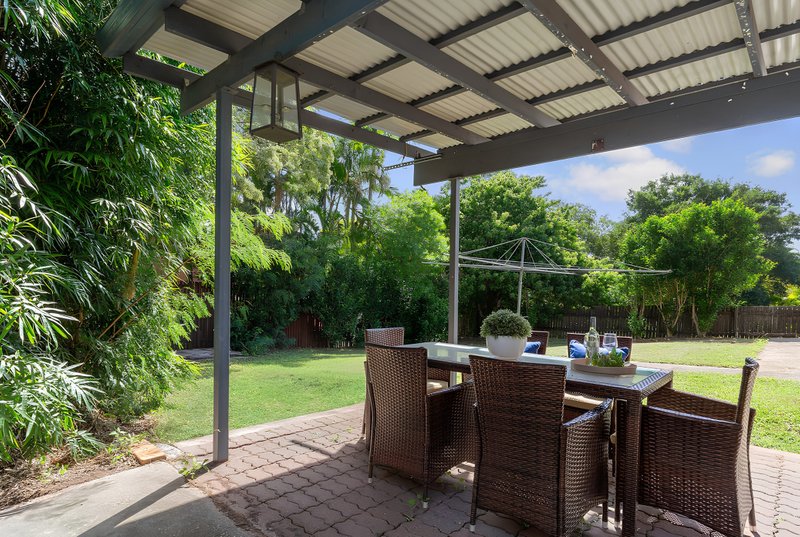 Photo - 23 Lenore Crescent, Springwood QLD 4127 - Image 8