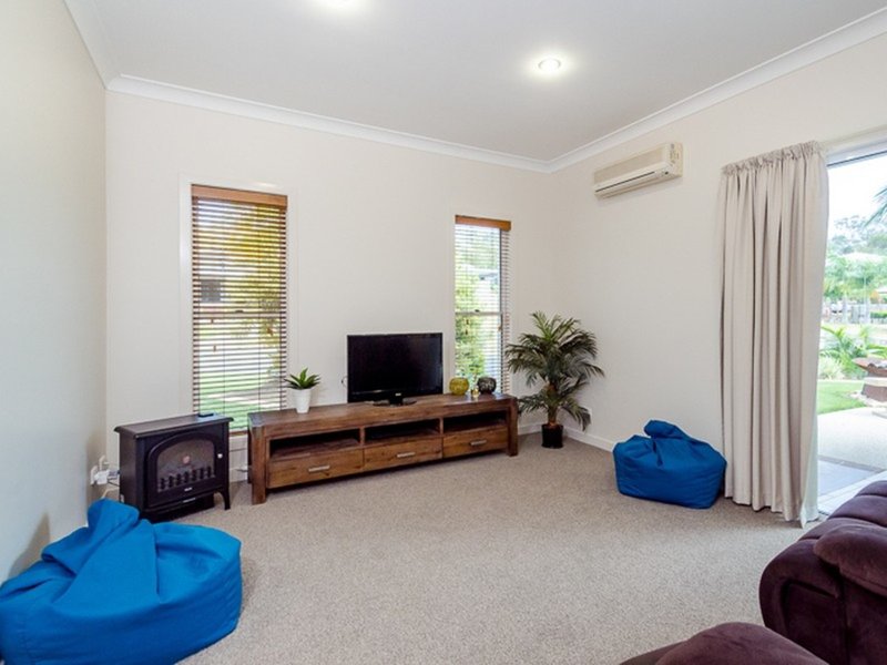 Photo - 23 Lighthouse Drive, Boyne Island QLD 4680 - Image 5