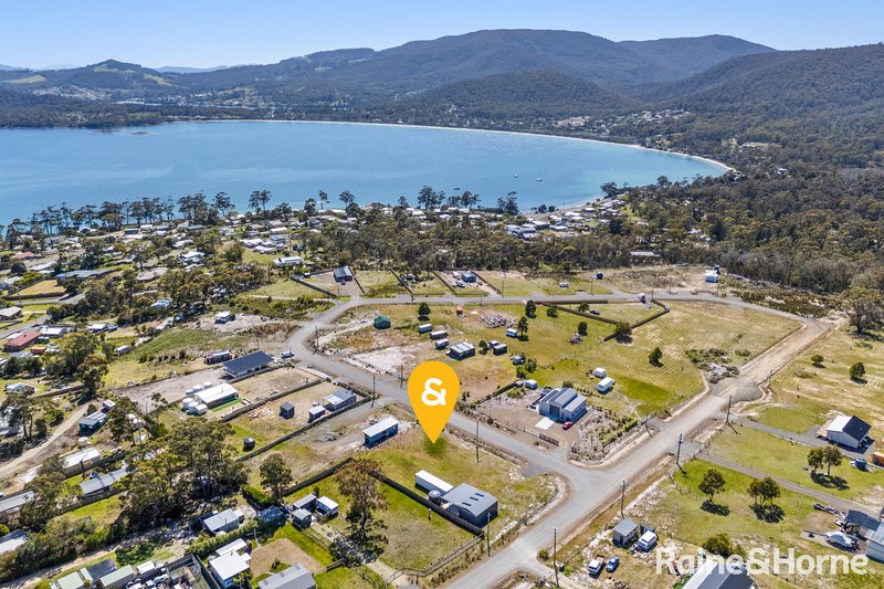 23 Lily Street, White Beach TAS 7184