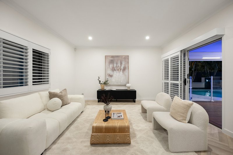 Photo - 23 Lindfield Circuit, Robertson QLD 4109 - Image 11