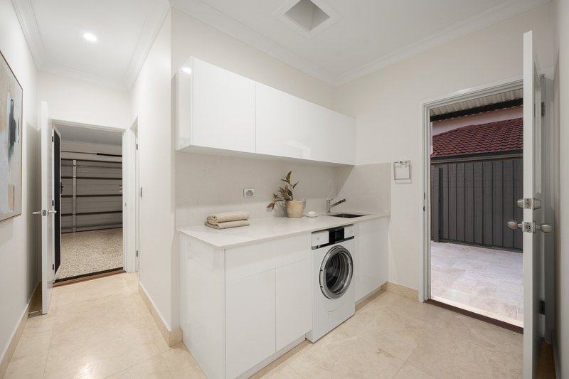 Photo - 23 Lindfield Circuit, Robertson QLD 4109 - Image 15