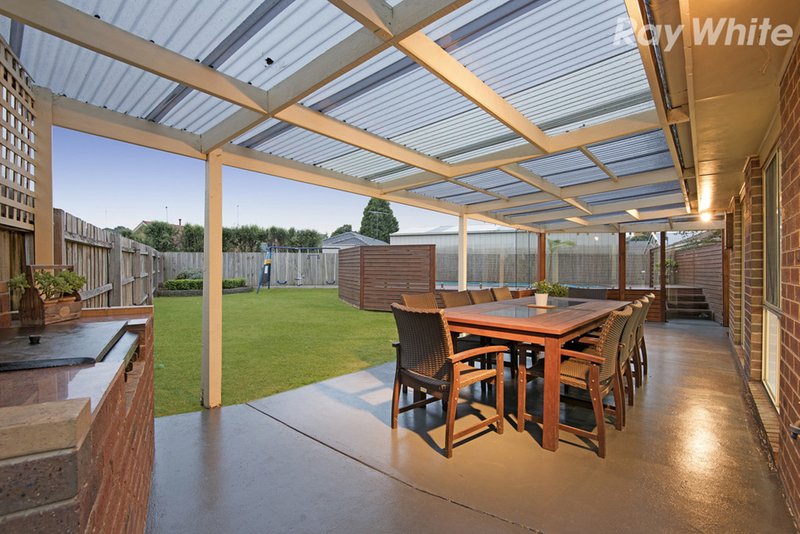 Photo - 23 Linnel Court, Rowville VIC 3178 - Image 9