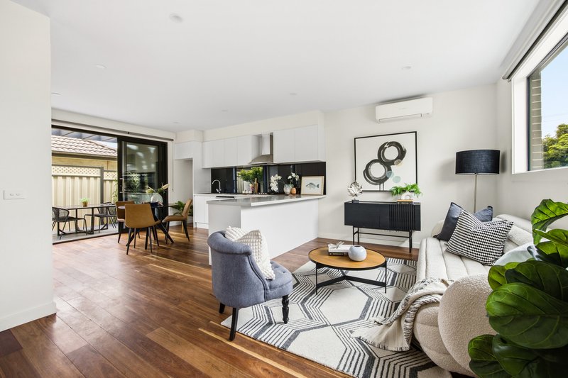 2/3 Loddon Avenue, Reservoir VIC 3073