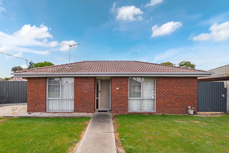 Photo - 23 Longtown Court, Craigieburn VIC 3064 - Image 3