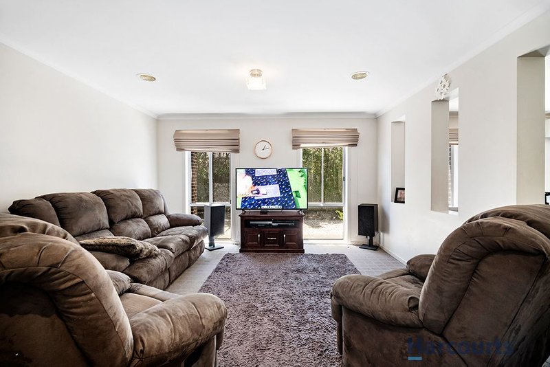 Photo - 23 Lowry Crescent, Miners Rest VIC 3352 - Image 6